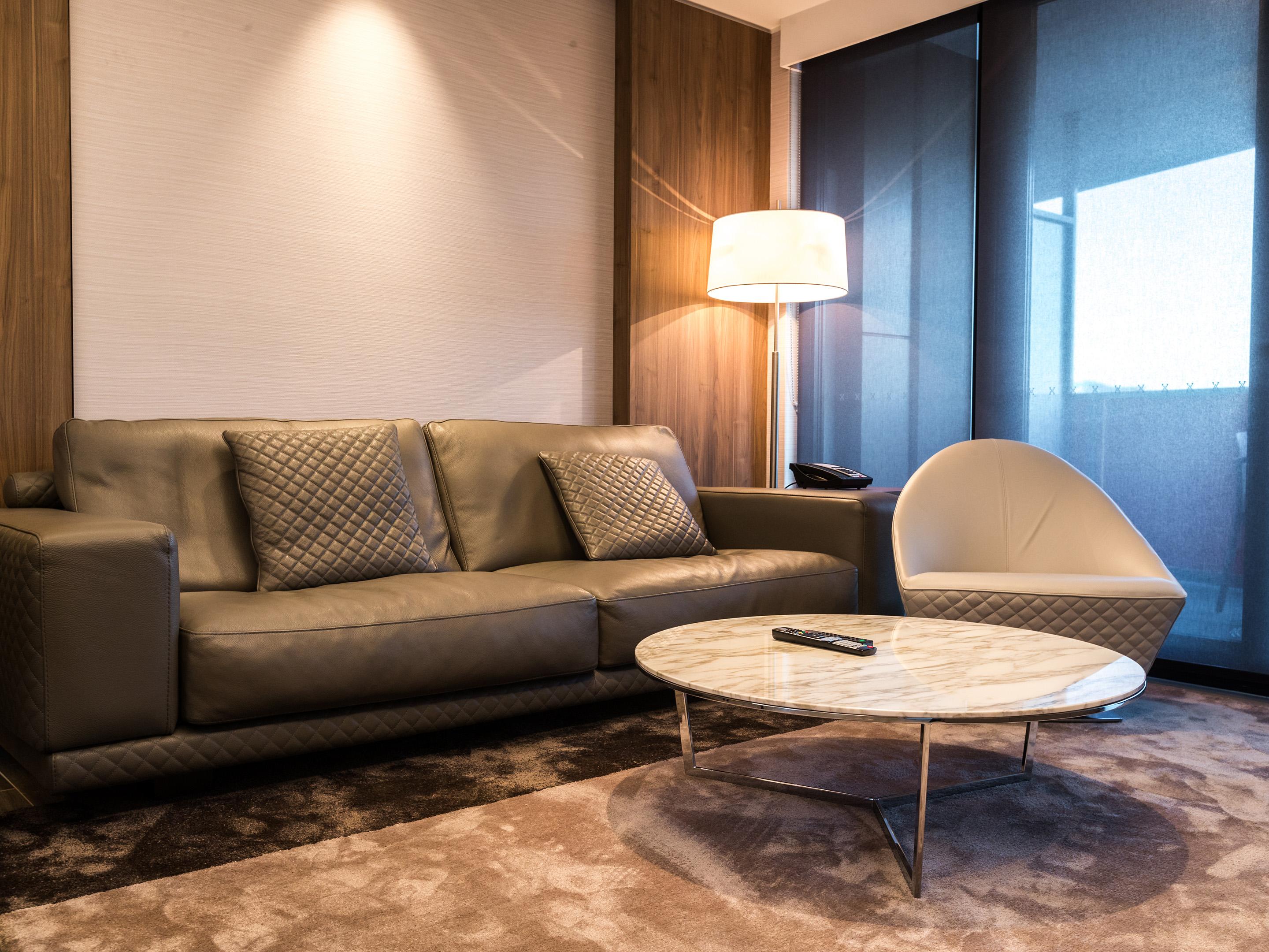 The Branksome Hotel & Residences Сідней Екстер'єр фото A living room in a suite at the Ritz-Carlton, Kuala Lumpur